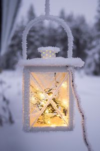 Превью обои лампа, иней, снег