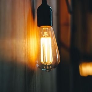 Превью обои лампочка, свечение, свет, тени