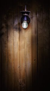 Превью обои лампочка, свет, дерево, стена