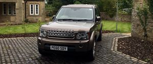 Превью обои land rover, автомобиль, внедорожник, коричневый, стоянка