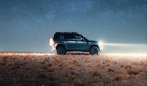 Превью обои land rover defender, land rover, автомобиль, внедорожник, серый, ночь