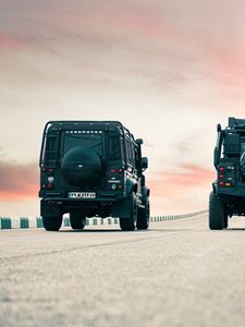 Превью обои land rover defender, land rover, автомобиль, внедорожник, черный, дорога