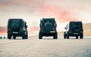 Превью обои land rover defender, land rover, автомобиль, внедорожник, черный, дорога