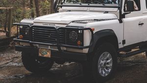 Превью обои land rover defender, land rover, машина, внедорожник, белый, джип