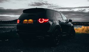 Превью обои land rover discovery 3, land rover, автомобиль, вид сзади, черный