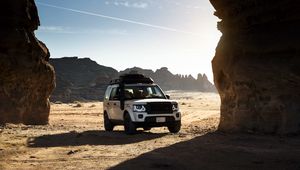 Превью обои land rover hejaz railway, land rover, автомобиль, внедорожник, белый