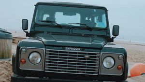 Превью обои land rover, машина, фары, вид спереди