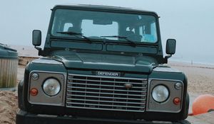Превью обои land rover, машина, фары, вид спереди