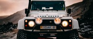 Превью обои land rover, машина, фары, вид спереди, белый