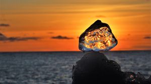 Превью обои льдинка, лед, море, закат, горизонт