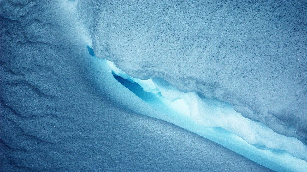 Обои лед, пещера, голубой