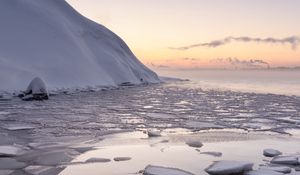 Превью обои лед, снег, озеро, берег, зима, природа