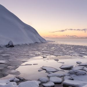 Превью обои лед, снег, озеро, берег, зима, природа