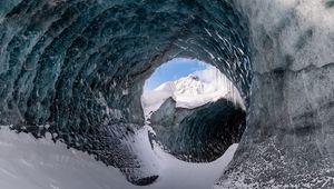 Превью обои лед, снег, тоннель, сосульки, природа