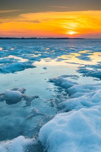 Превью обои лед, вода, закат, зима, горизонт, природа