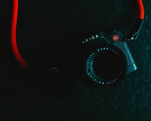 Превью обои leica, фотоаппарат, технологии