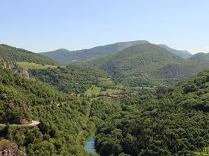Превью обои лес, холмы, деревья, небо, природа