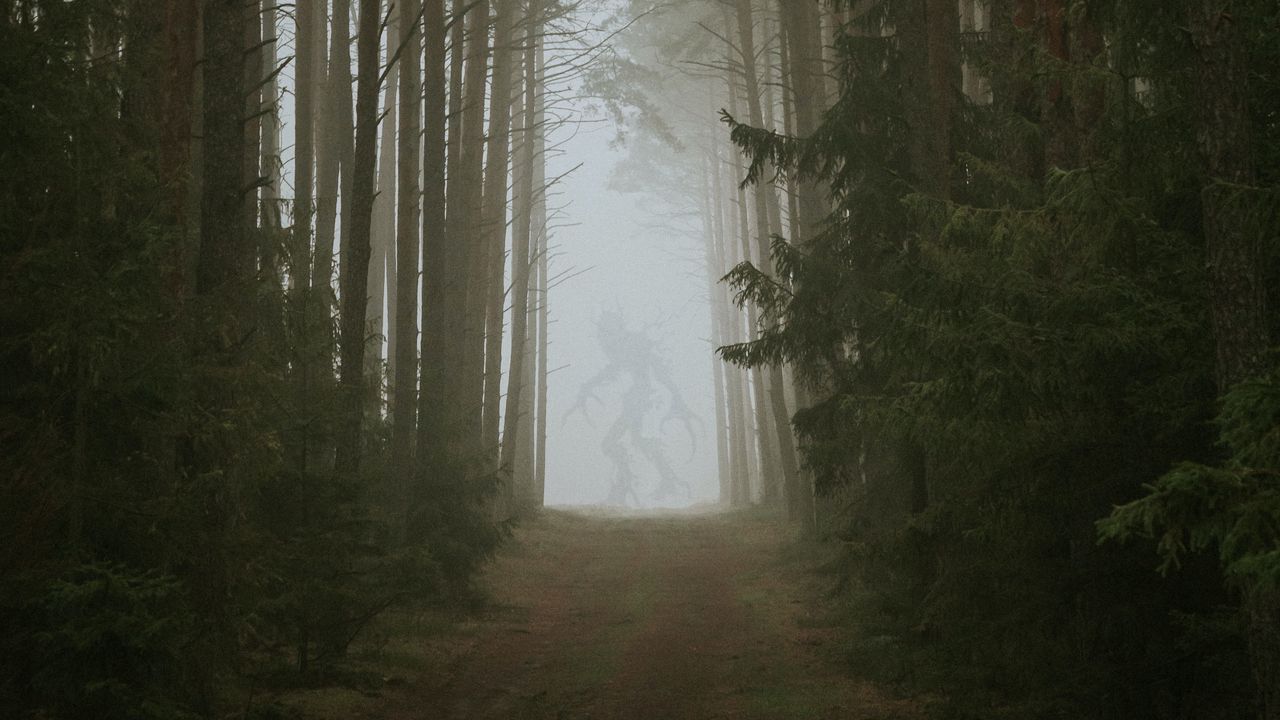 Обои лес, туман, монстр, силуэт