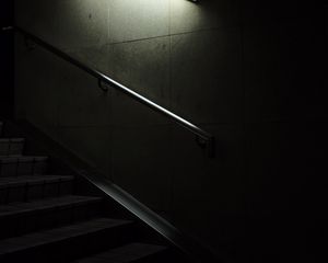Превью обои лестница, чб, свет, свечение