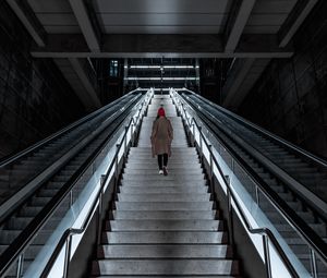 Превью обои лестница, девушка, одиночество, метро