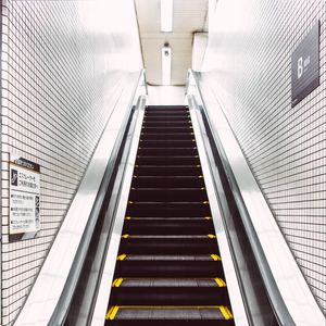 Превью обои лестница, эскалатор, ступени, метро