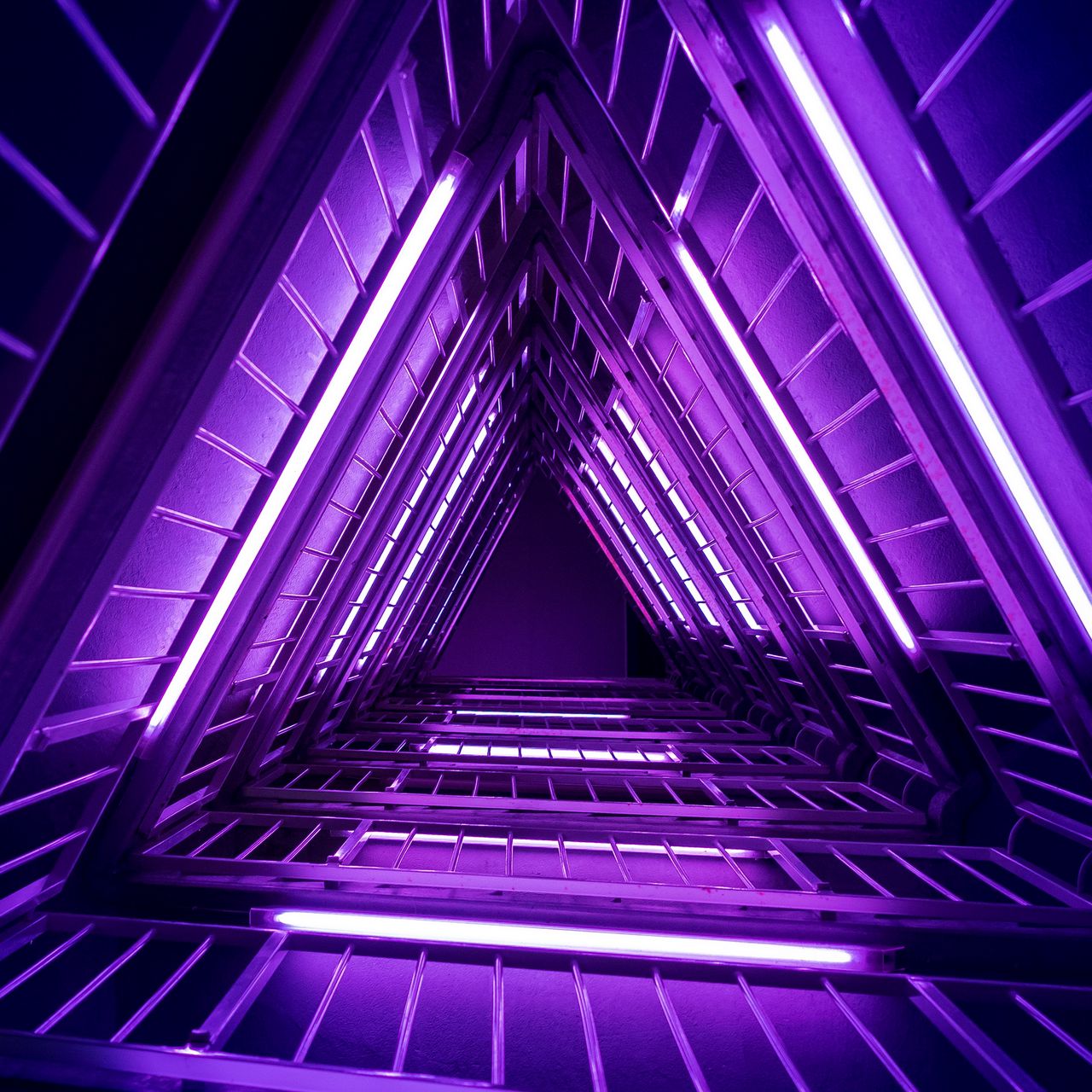 1280x1280 Обои лестница, фиолетовый, свет