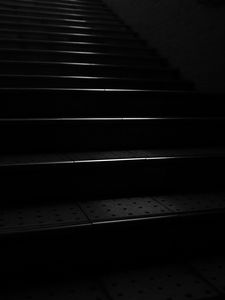 Превью обои лестница, ступени, чб, черный, темный