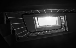 Превью обои лестница, ступеньки, свет, черно-белый