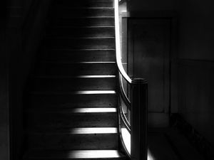 Превью обои лестница, ступеньки, тени, темный