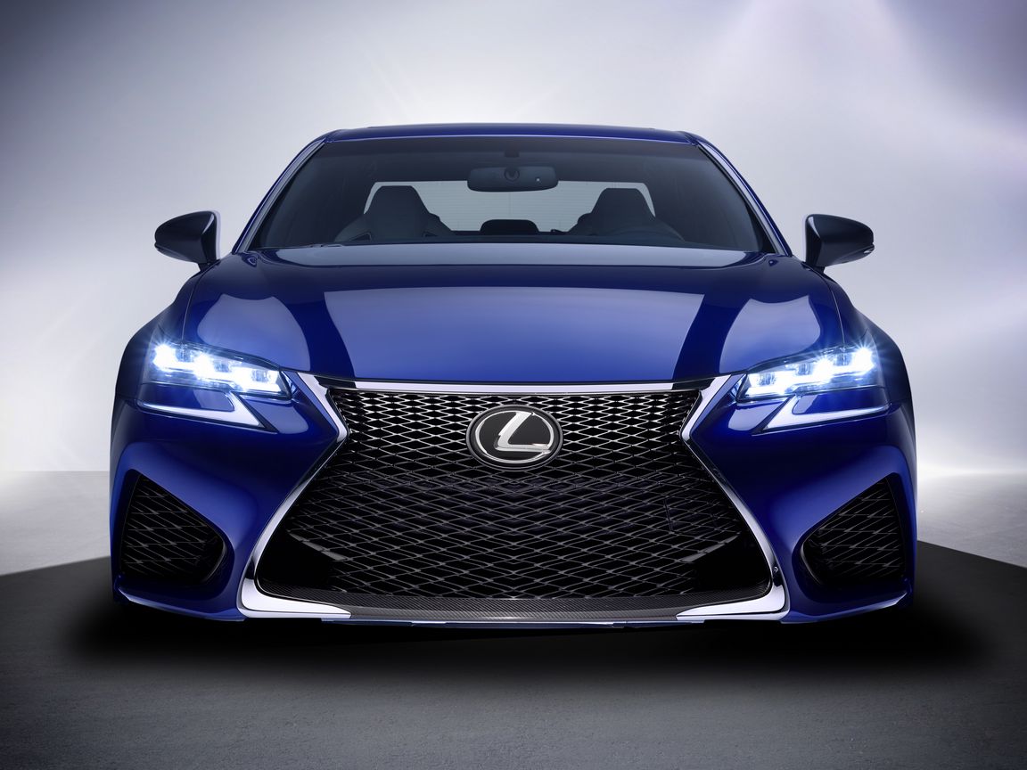 Lexus GS 2015 спереди