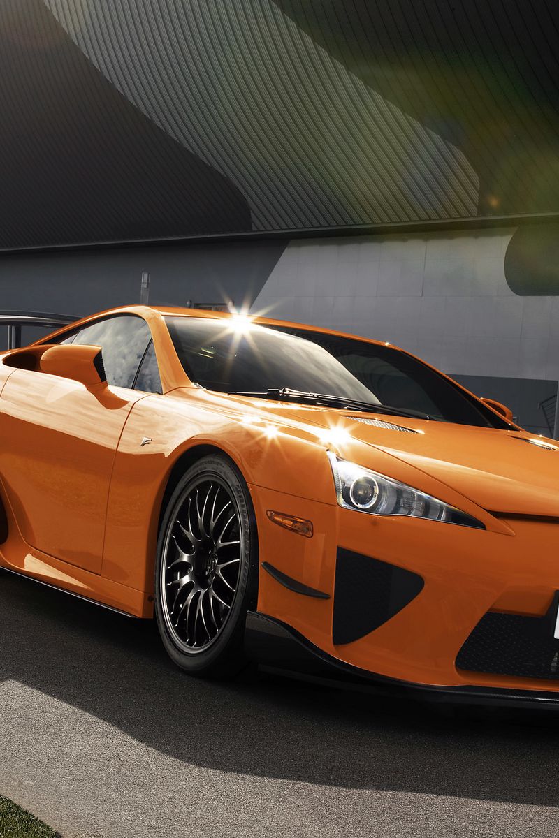 Lexus LFA сбоку