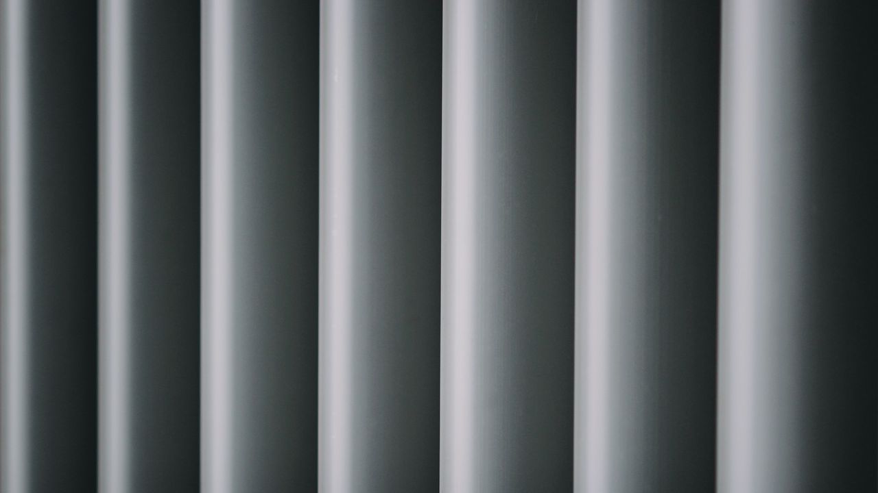 Обои линии, полосы, серый, глянцевый