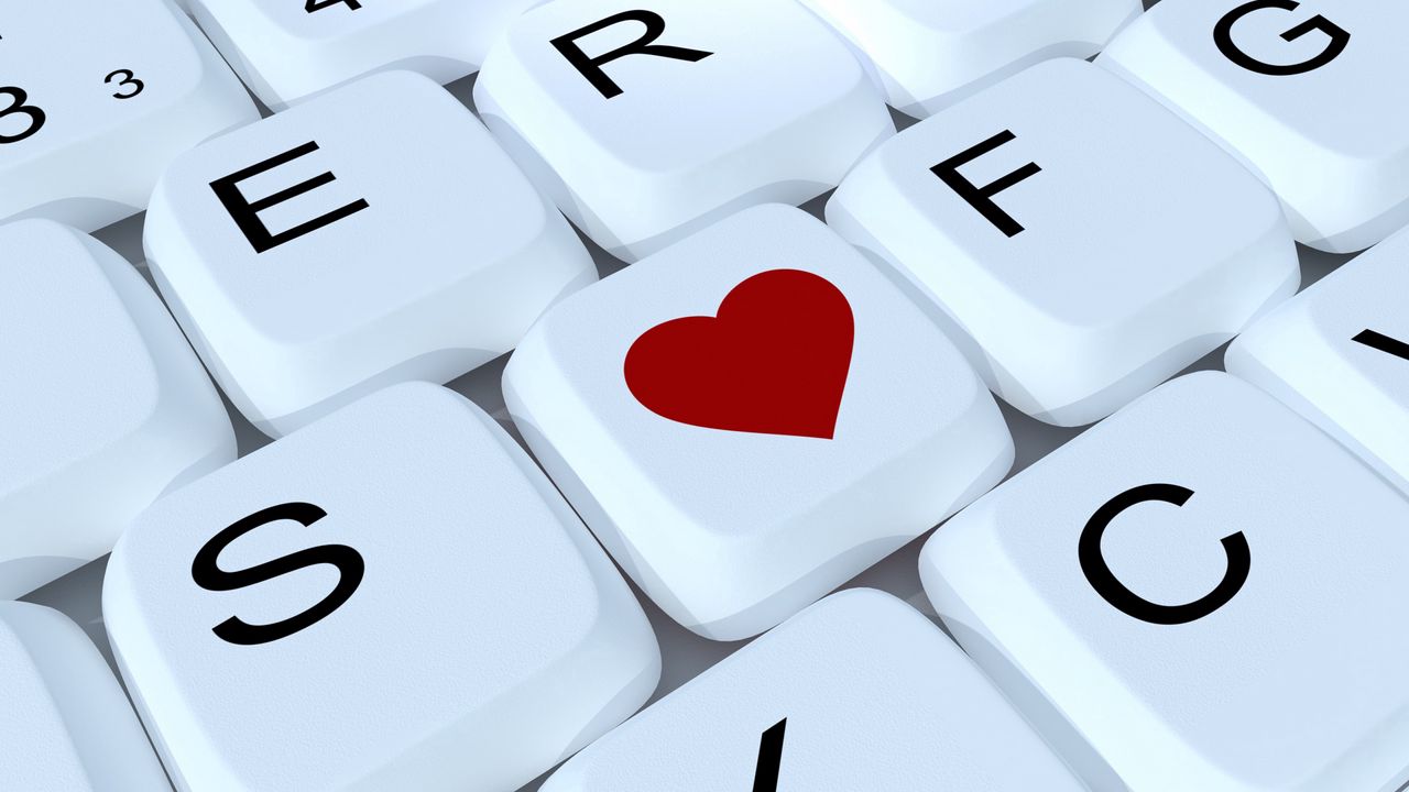 Обои любовь, клавиатура, сердце, буквы
