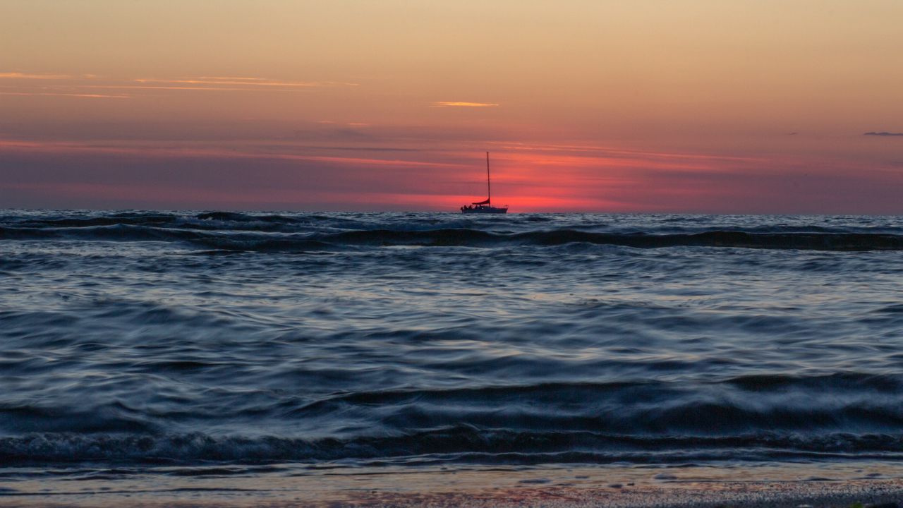 Обои лодка, горизонт, море, закат