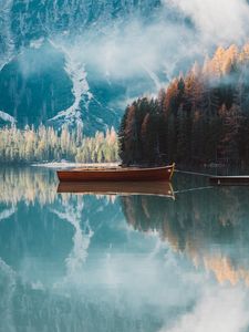 Превью обои лодка, горы, озеро, деревья, осень