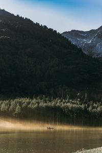 Превью обои лодка, лес, холм, вода, туман