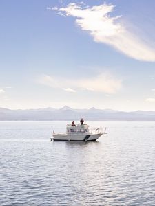 Превью обои лодка, люди, море, волны, горы, небо