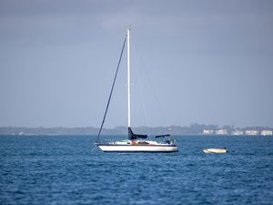 Превью обои лодка, мачта, море