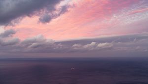 Превью обои лодка, море, горизонт, сумерки