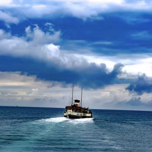 Превью обои лодка, море, океан, облака, небо