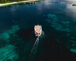Превью обои лодка, море, побережье, остров, пейзаж