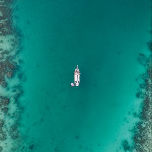 Превью обои лодка, море, подводный, дно, минимализм