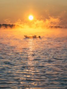 Превью обои лодка, море, туман