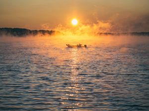 Превью обои лодка, море, туман