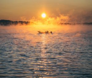 Превью обои лодка, море, туман