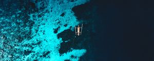 Превью обои лодка, море, вид сверху, вода, риф