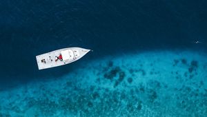 Превью обои лодка, море, вид сверху, вода, пляж