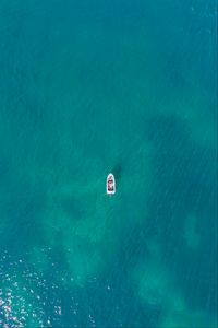 Превью обои лодка, море, волны, вид сверху, минимализм