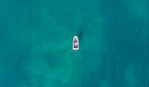Превью обои лодка, море, волны, вид сверху, минимализм