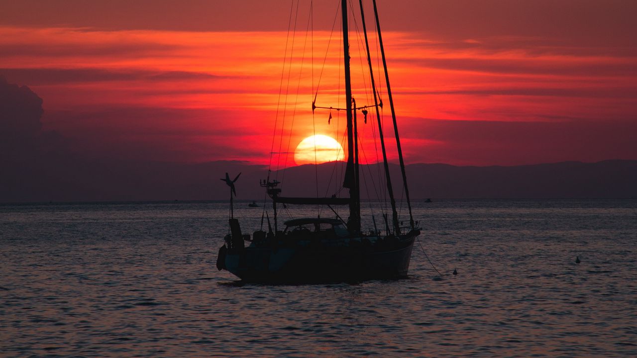 Обои лодка, море, закат, сумерки